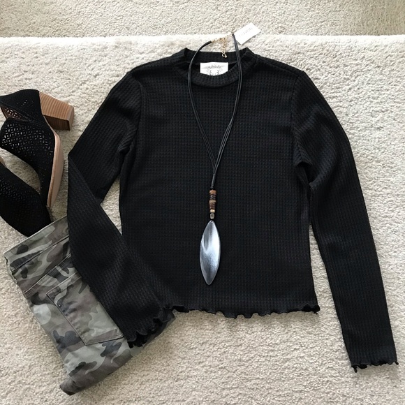 Black Cropped, Waffle Knit Top - Picture 5 of 11